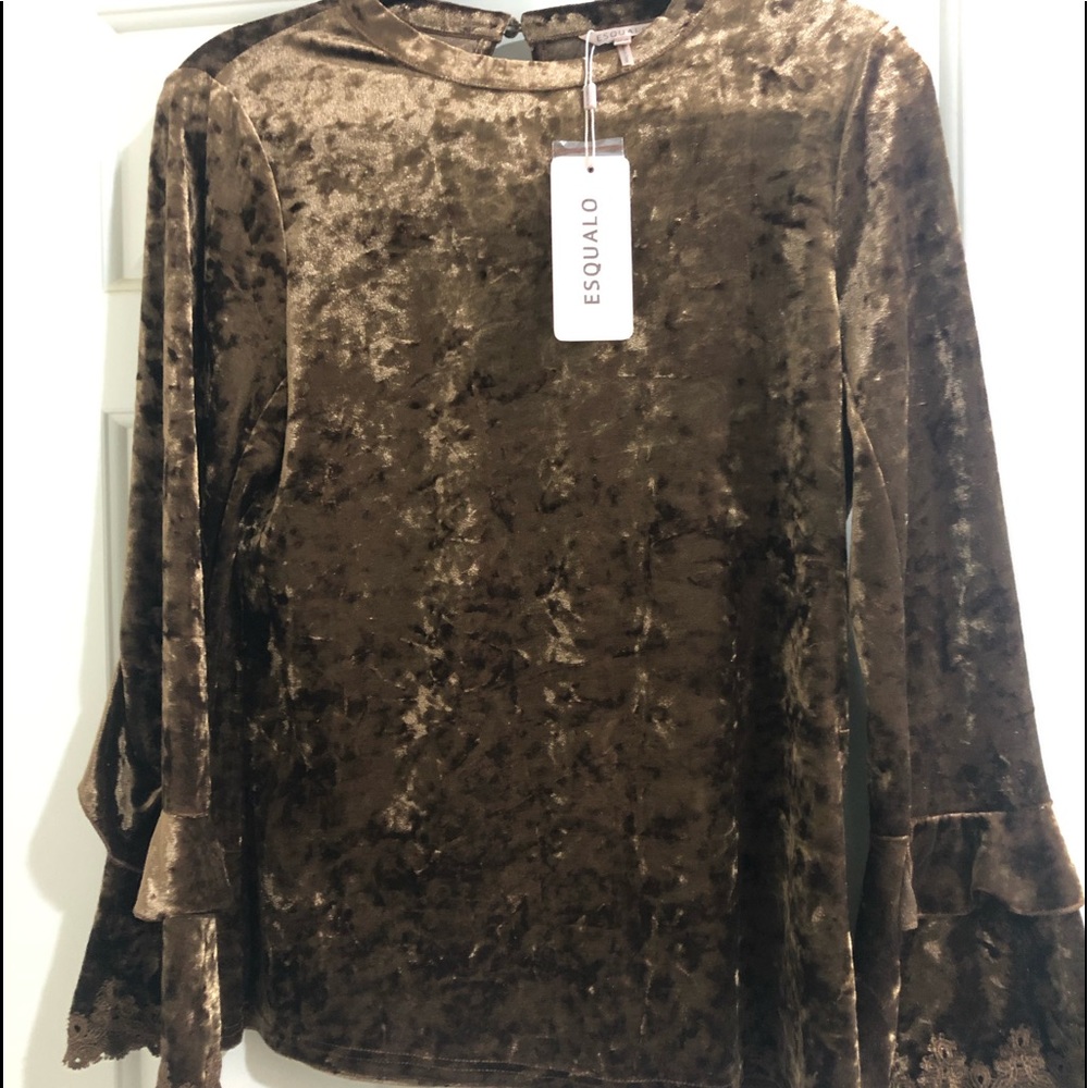 Velvet top new with tag. Size 8